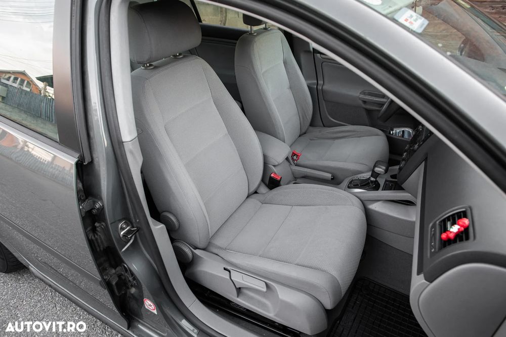 Volkswagen Golf - 15