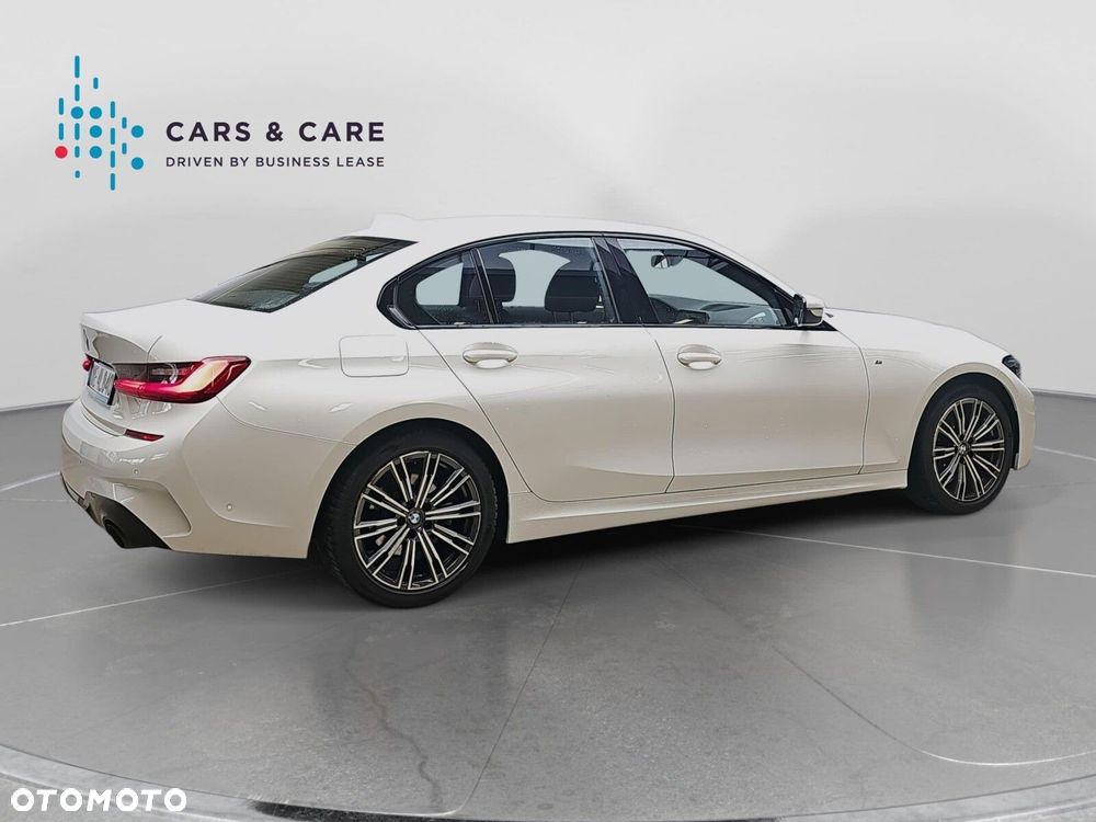 BMW Seria 3 320i xDrive M Sport sport - 28