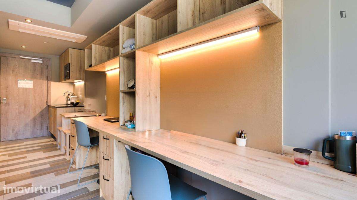 Residência com 40 quartos - localizado em Entrecampos Lisbon - Grande imagem: 2/4