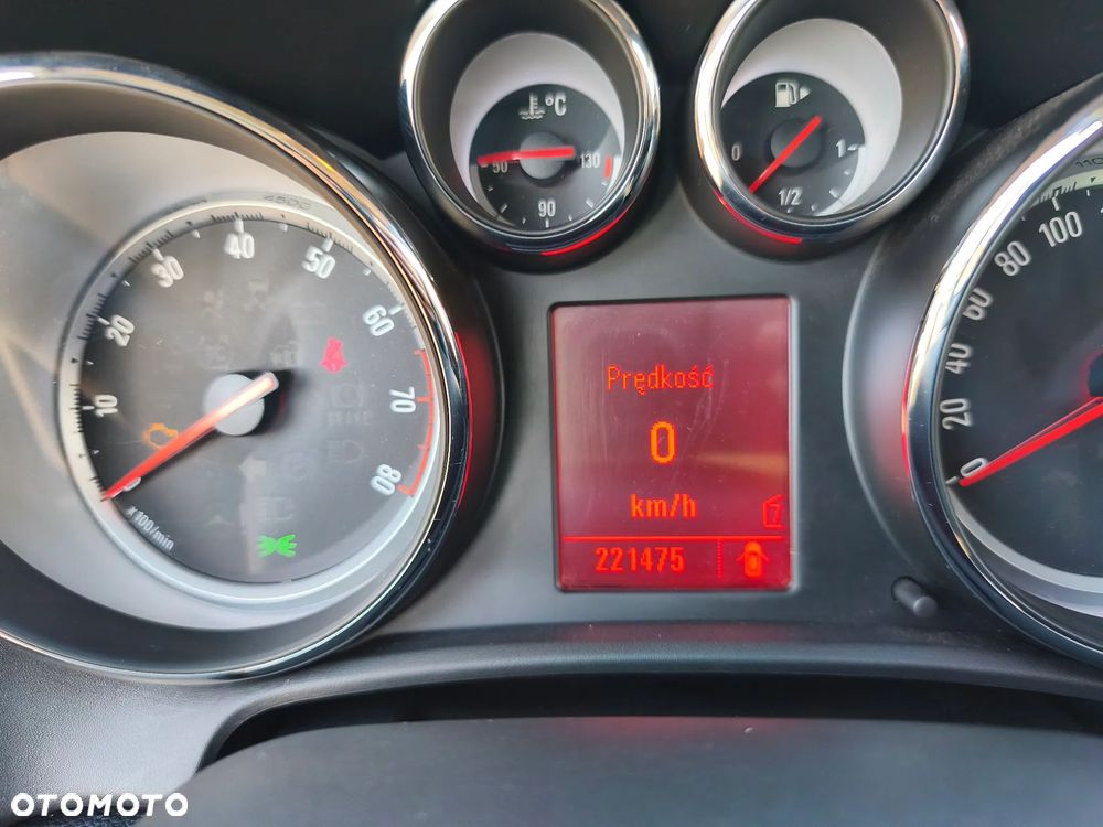 Opel Astra 1.4 T Cosmo - 11