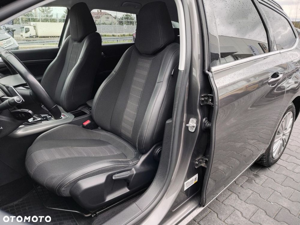 Peugeot 308 - 9
