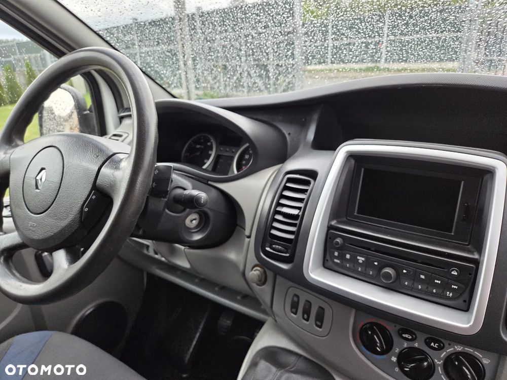 Renault TRAFIC LONG KLIMA TEMPOMAT ORYGINAŁ DUBEL KABINA ZADBANY FULL OPCJA DOPOSAŻONY - 16