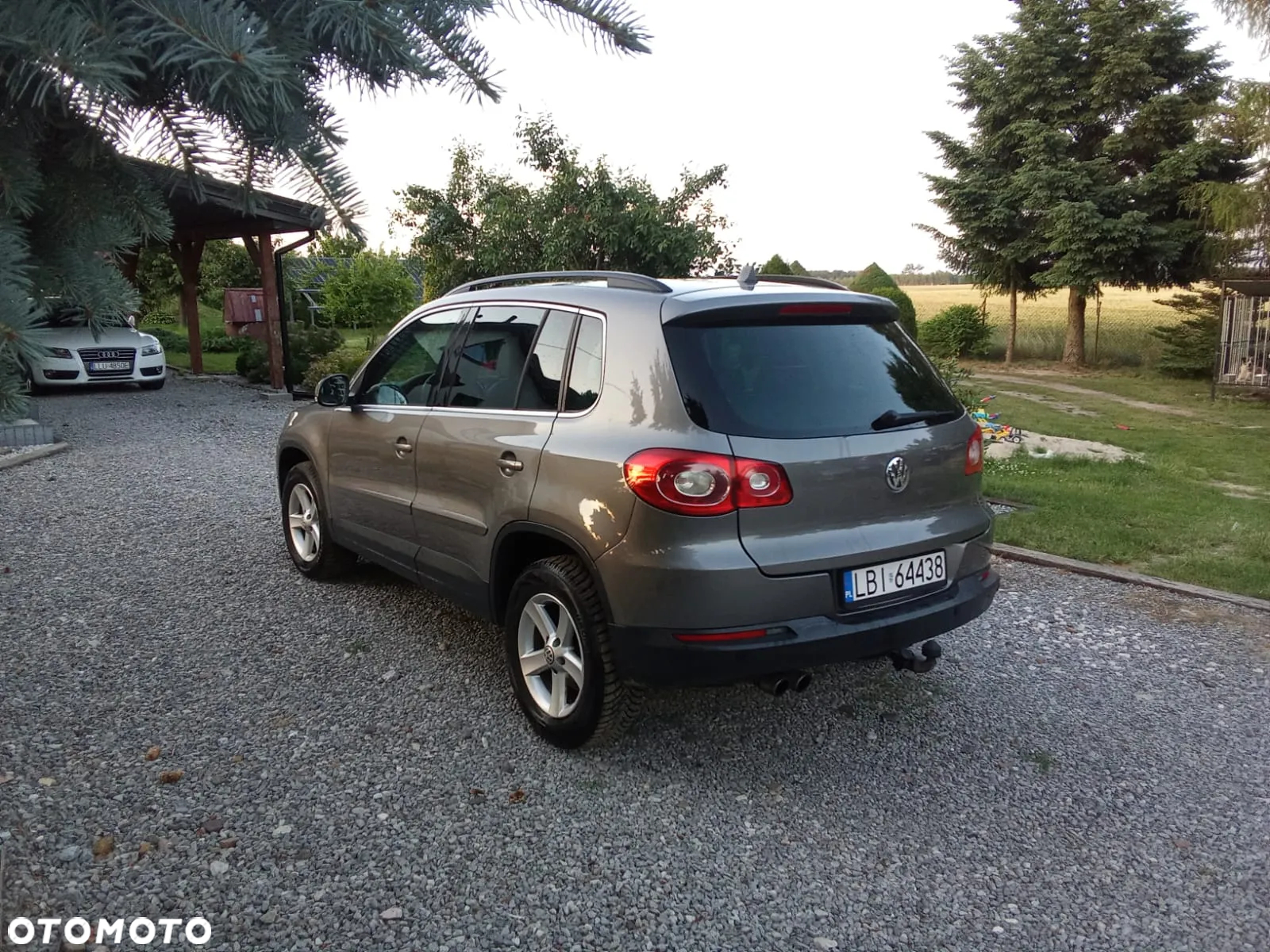 Volkswagen Tiguan - 8