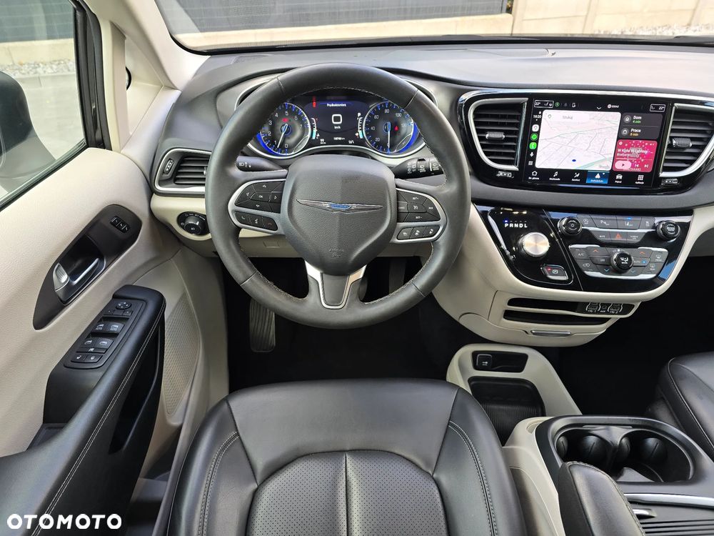 Chrysler Pacifica - 18
