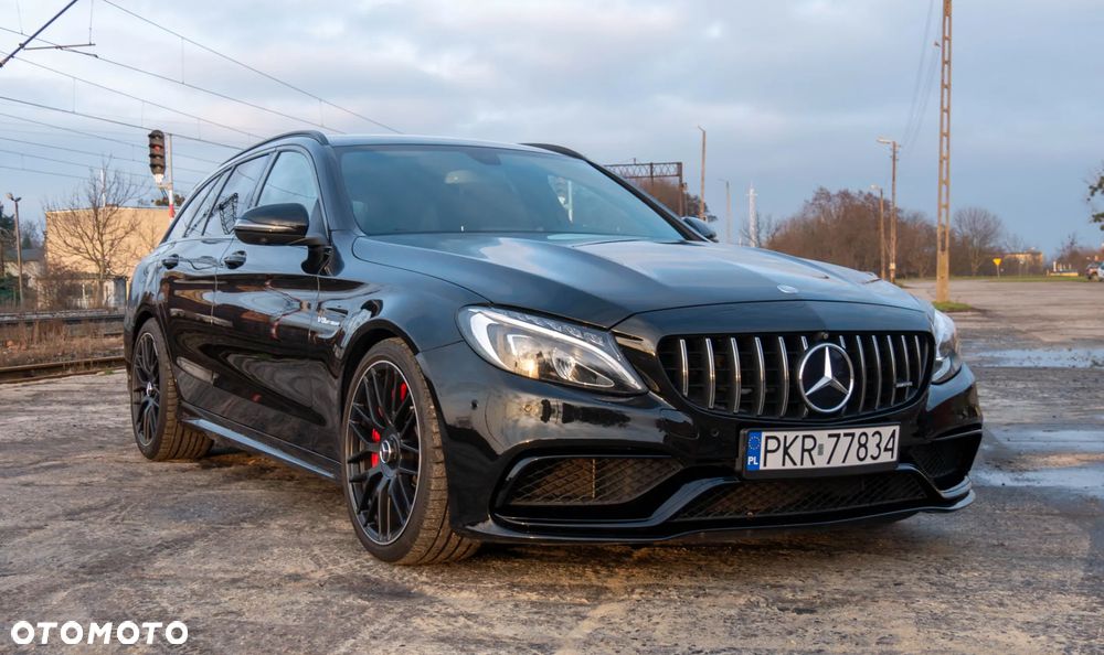 Mercedes-Benz Klasa C AMG 63 S AMG Speedshift 7G-MCT - 4