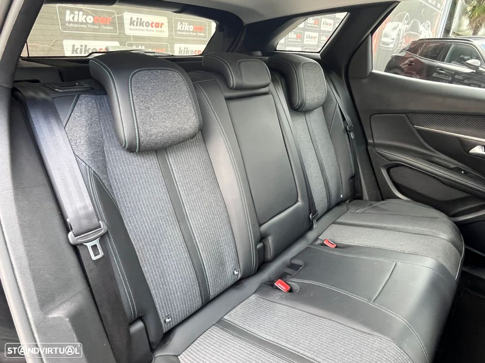 Peugeot 3008 225 e-EAT8 Allure - 47