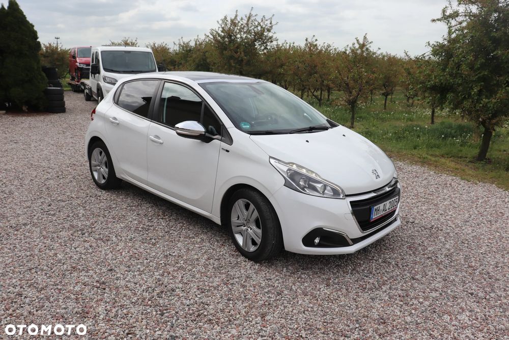 Peugeot 208 82 VTI Allure - 12