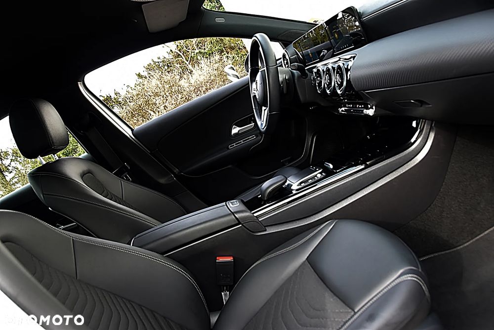 Mercedes-Benz Klasa A 200 7G-DCT - 21