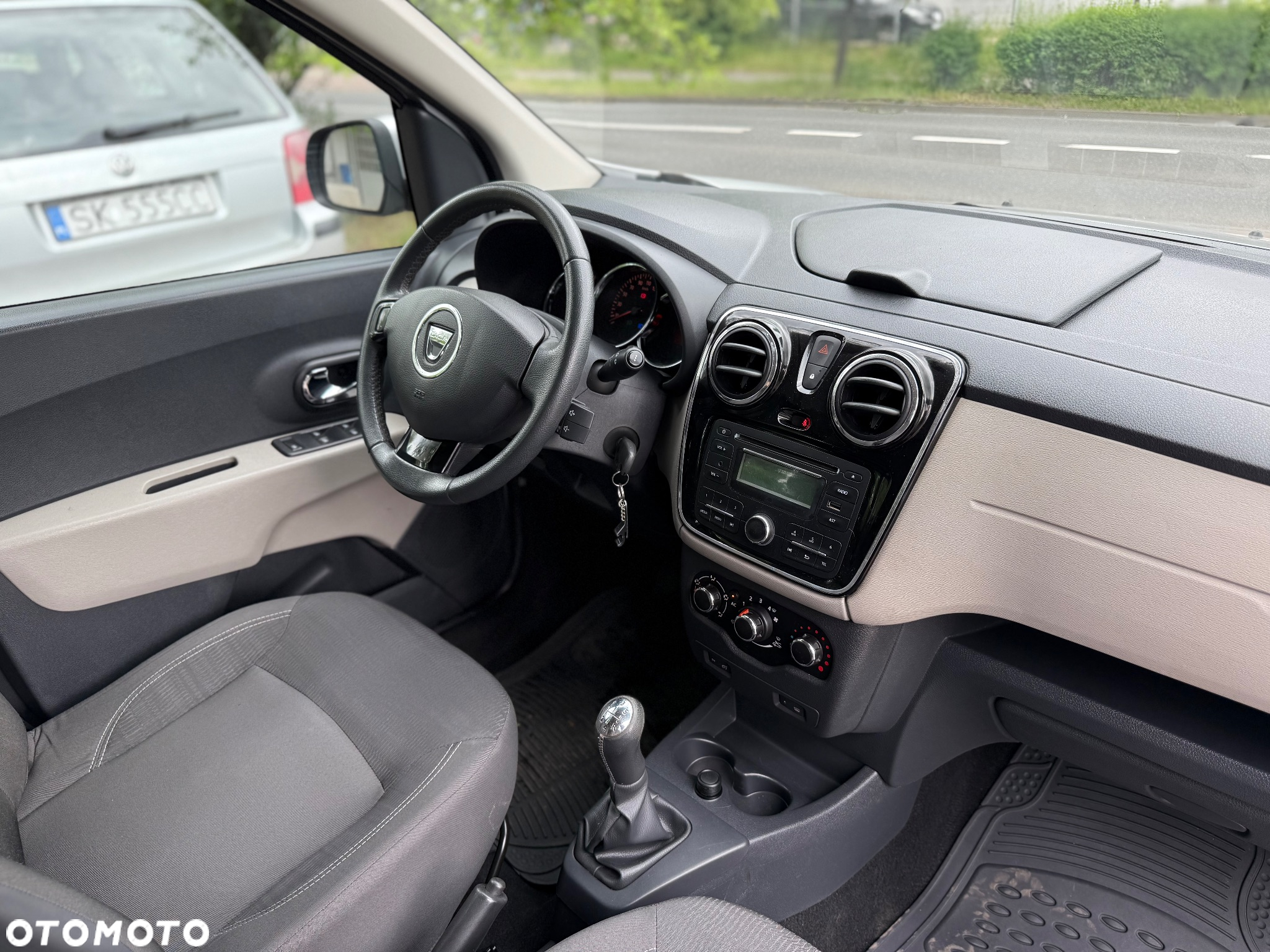 Dacia Lodgy 1.2 TCe Laureate - 4