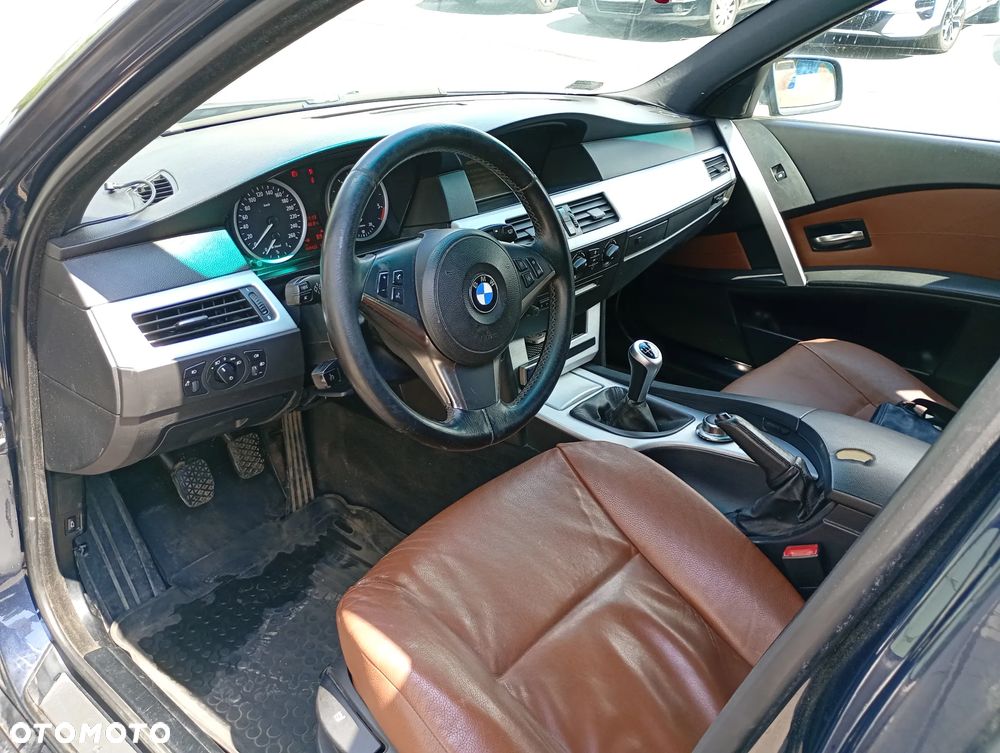 BMW Seria 5 520d - 5