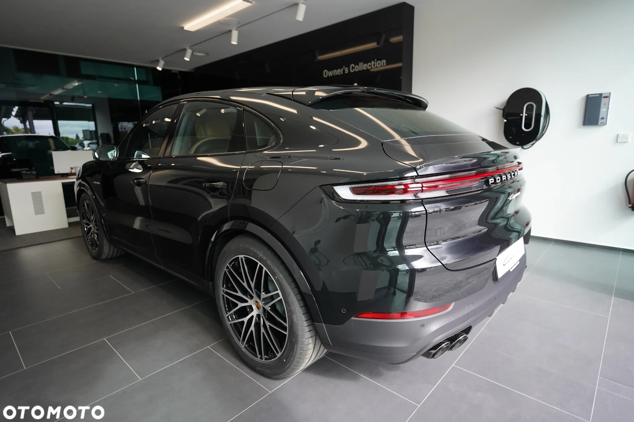 Porsche Cayenne Coupe E-Hybrid PHEV - 2