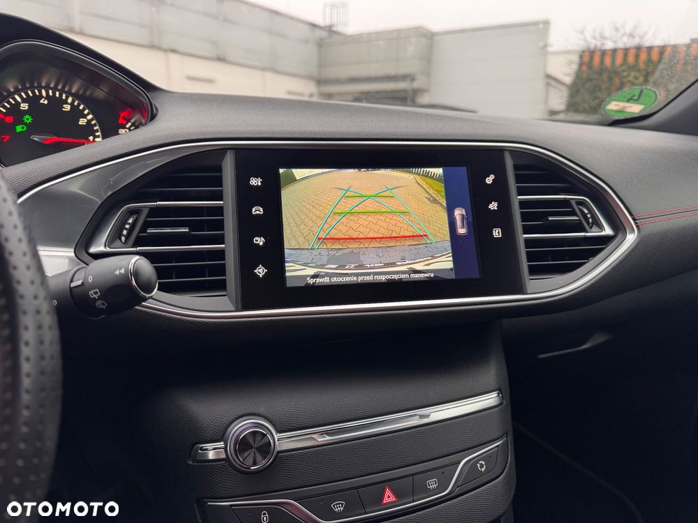 Peugeot 308 1.6 e-THP GT S&S - 17