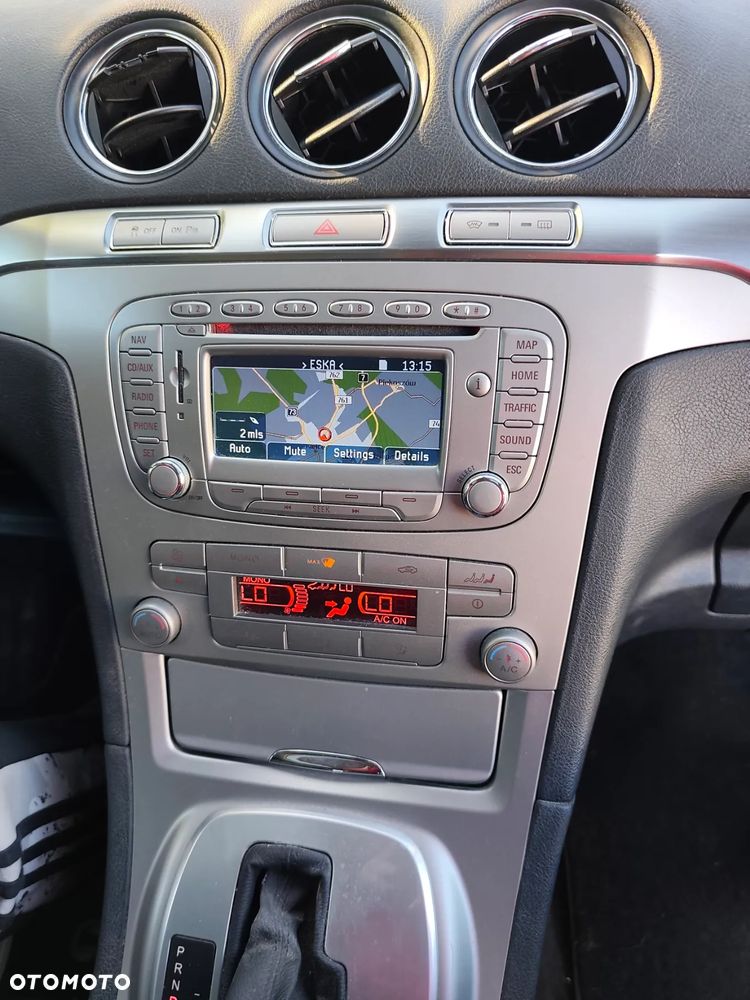 Ford Galaxy 2.3 Titanium - 26