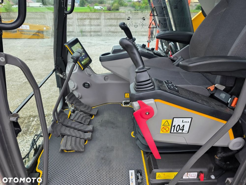 Volvo EC 300 EL, 2022 ROK, 3600 MTH, PODNOSZONA KABINA - 39