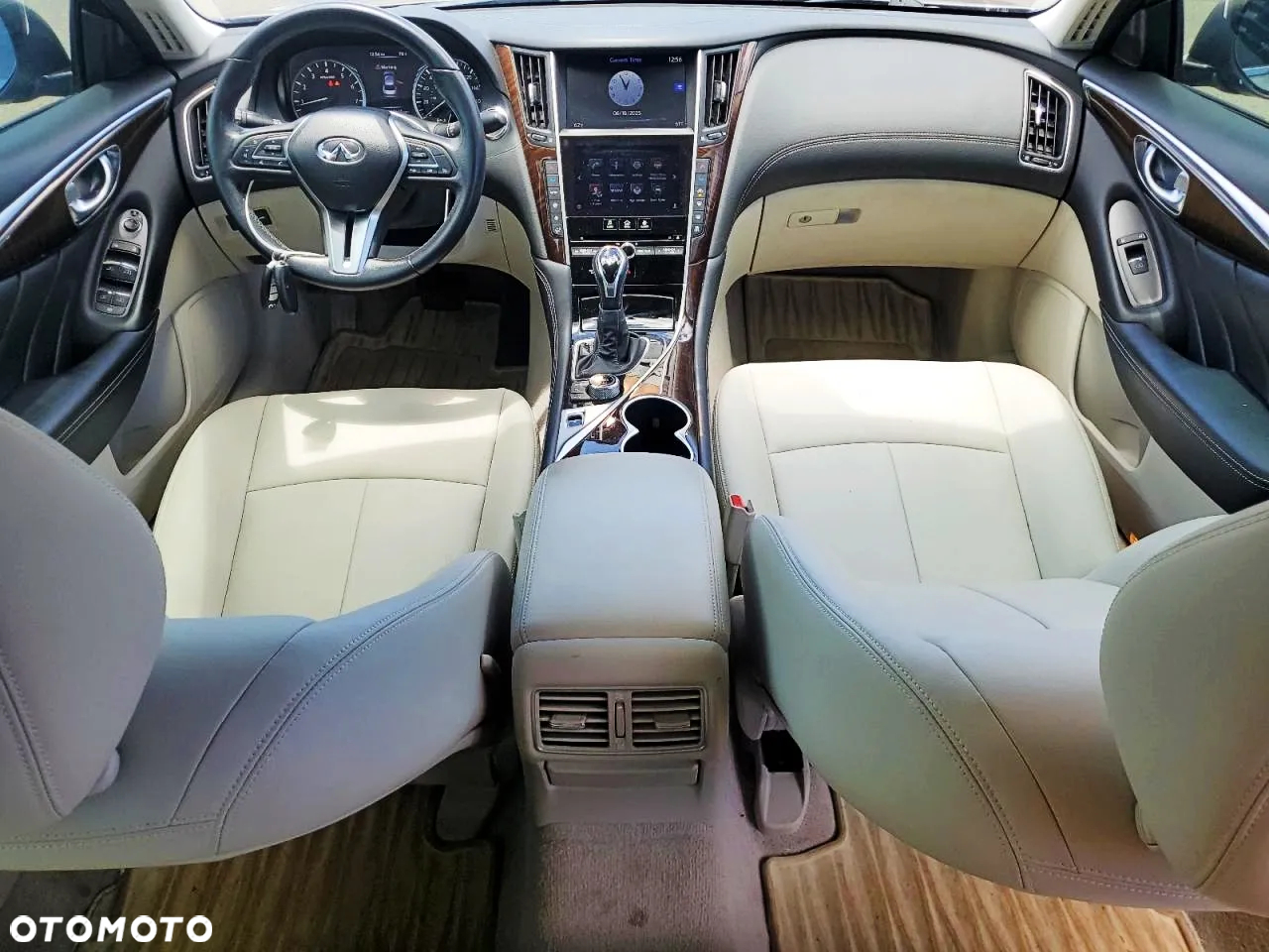 Infiniti Q50 - 8