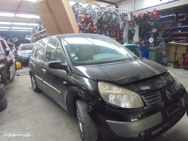 Renault Grand Scenic 1.5 DCi de 2006 para peças - 4