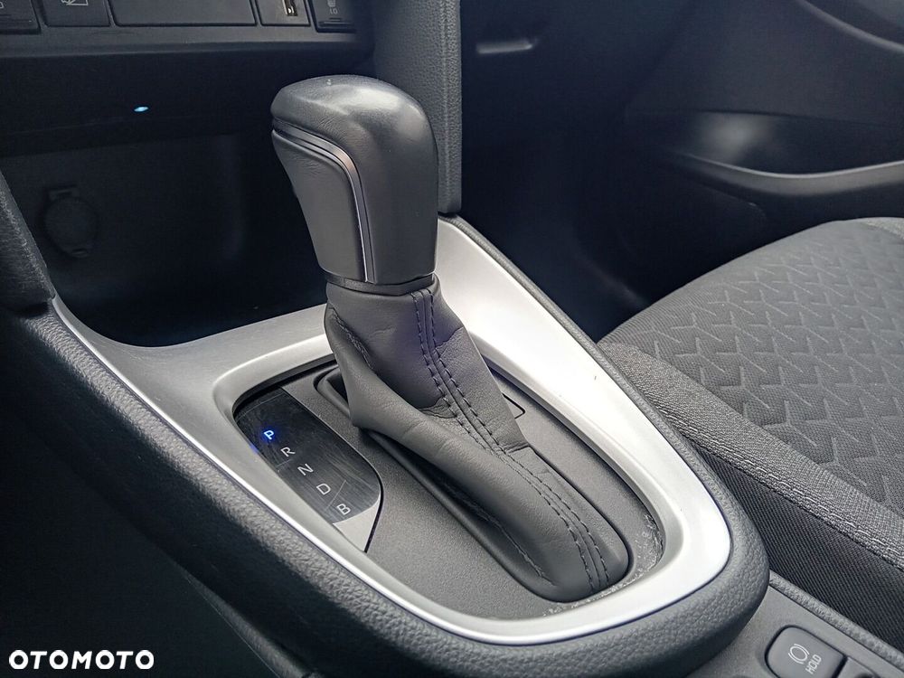 Toyota Yaris Cross Hybrid 1.5 Comfort 4x4 - 25
