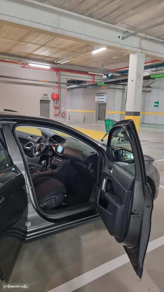 Peugeot 308 PureTech 82 Active - 36