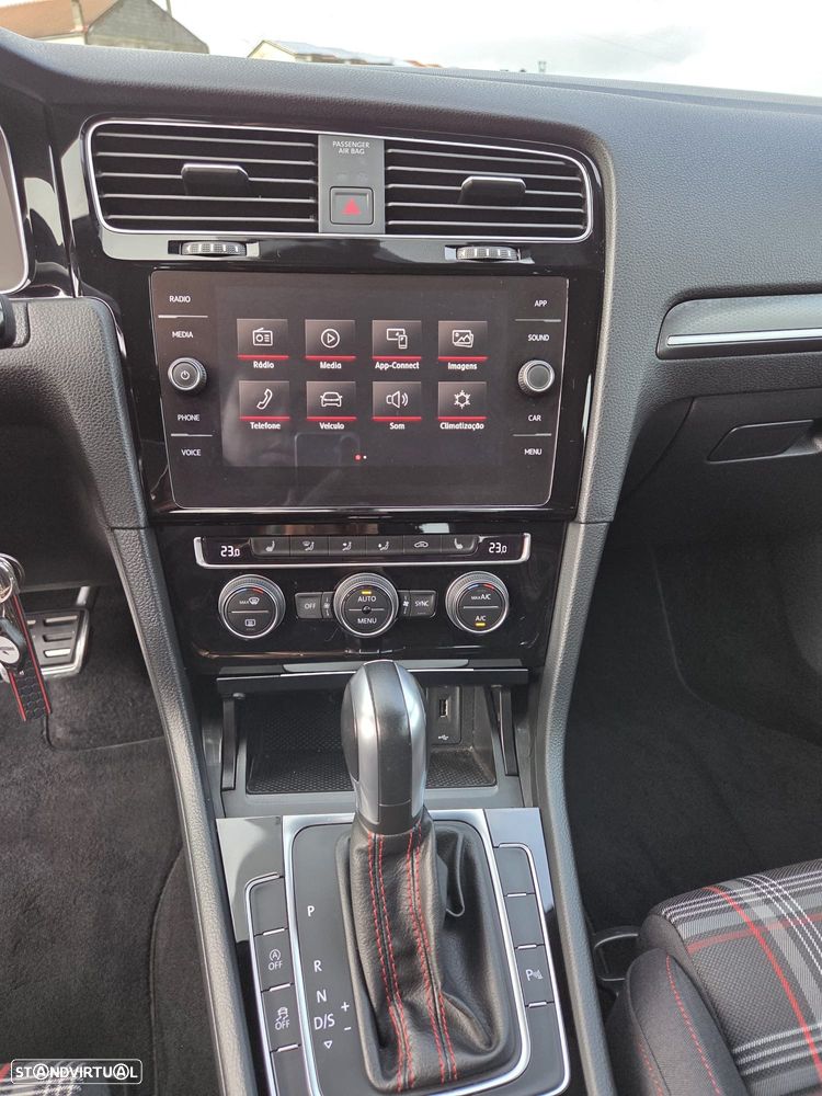 VW Golf GTI 2.0 TSI OPF DSG Performance - 27