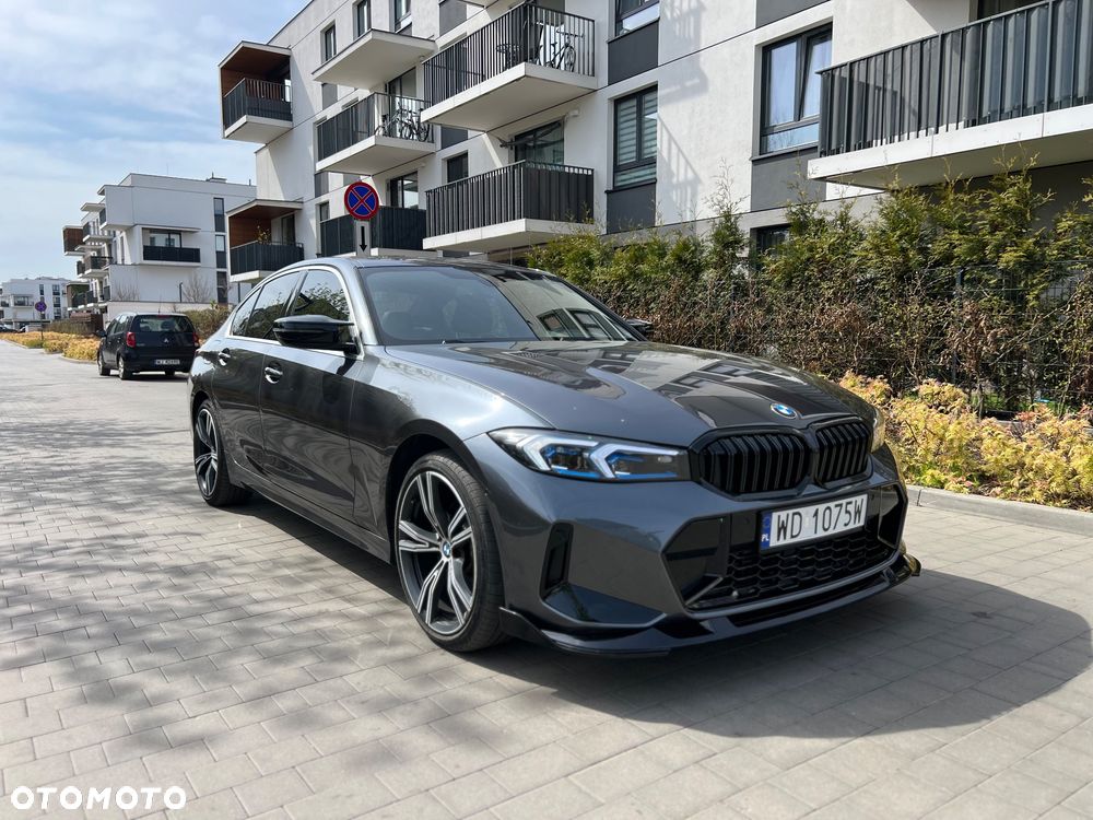 BMW Seria 3 330i M Sport - 1