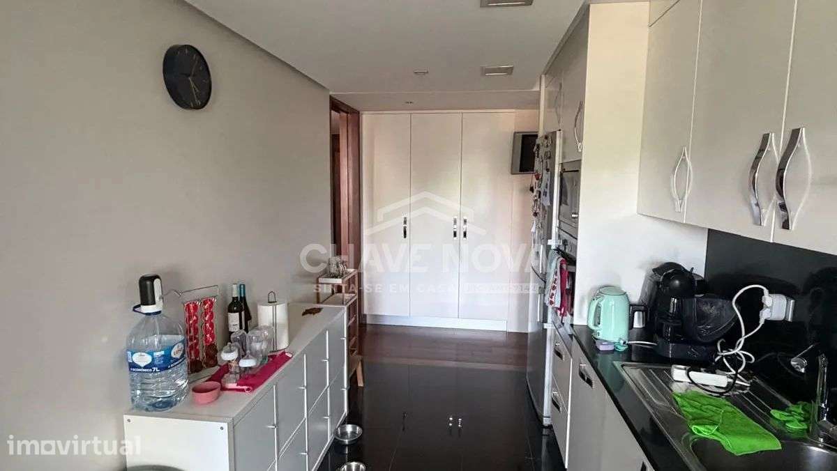 APARTAMENTO T2 | CANIDELO | 103 M² | VARANDA 5,60 M² | BOX 17,50 M² | - Grande imagem: 2/29