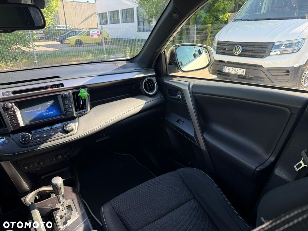 Toyota RAV4 - 6
