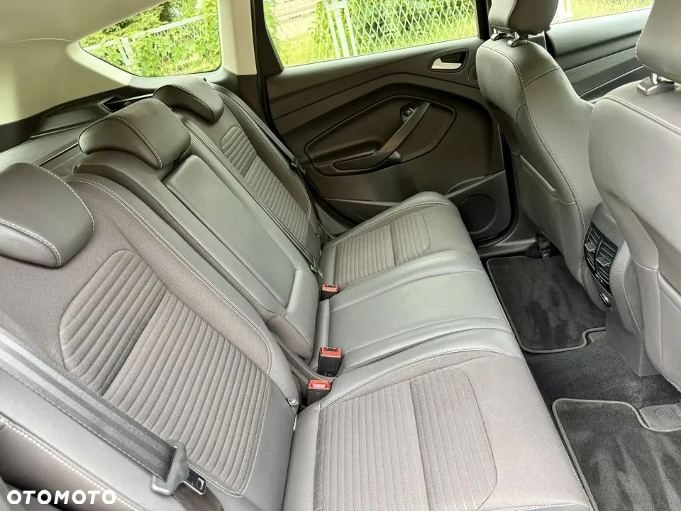Ford Kuga 1.5 EcoBoost 2x4 Titanium - 33