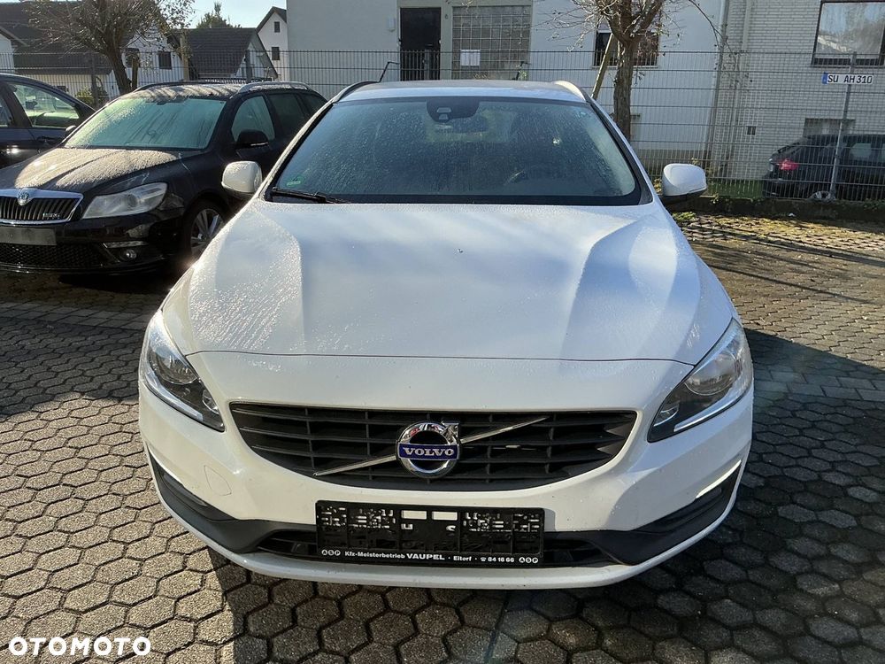 Volvo V60 D3 AWD Geartronic R-Design - 7