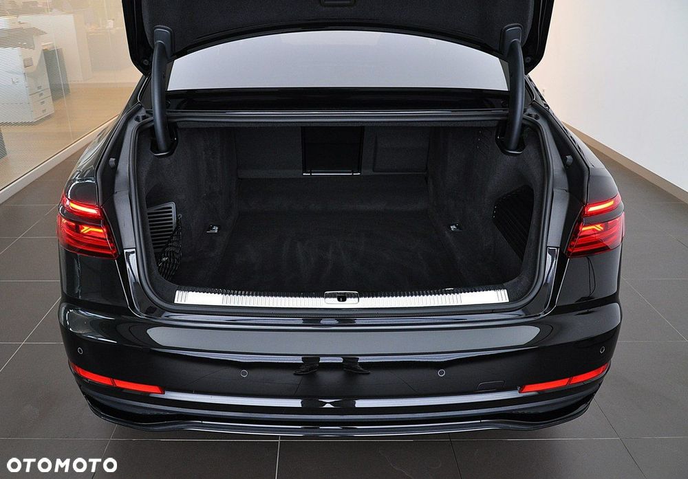 Audi A8 - 12