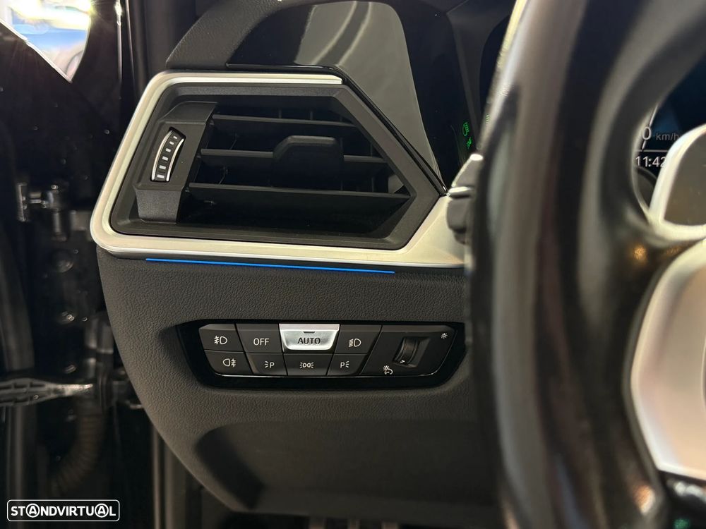 BMW 320 e Pack Desportivo M Auto - 56