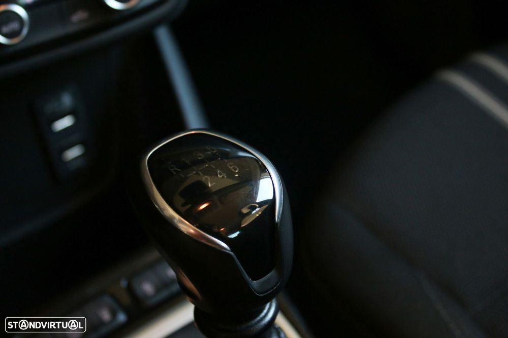 Opel Crossland 1.2 T Business - 23