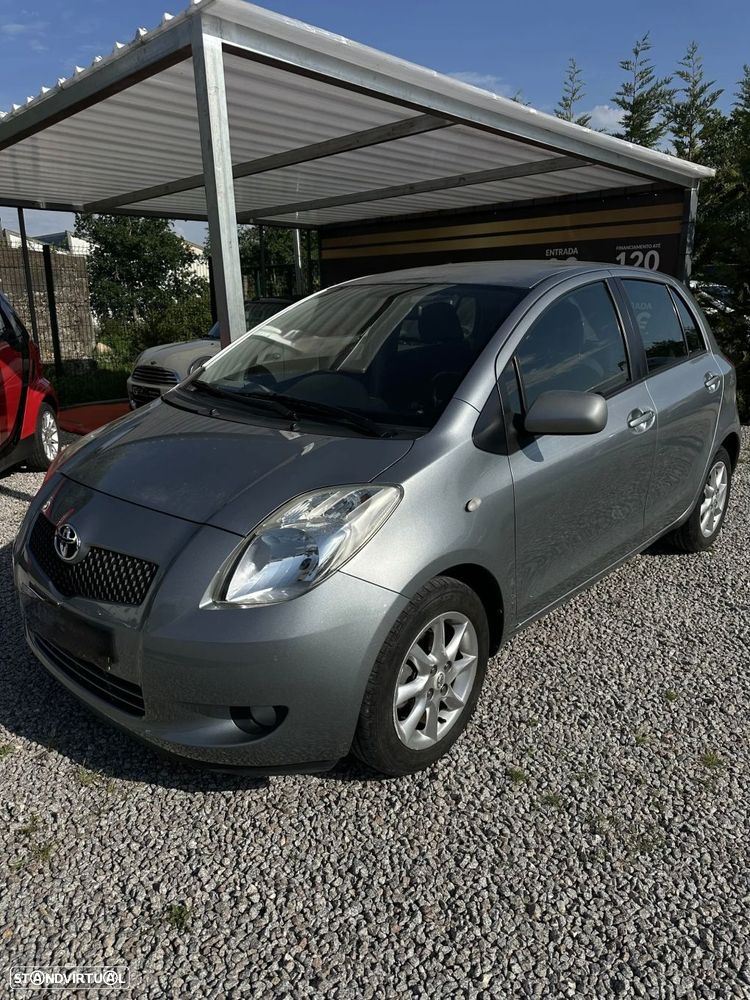 Toyota Yaris 1.0 VVT-i - 4