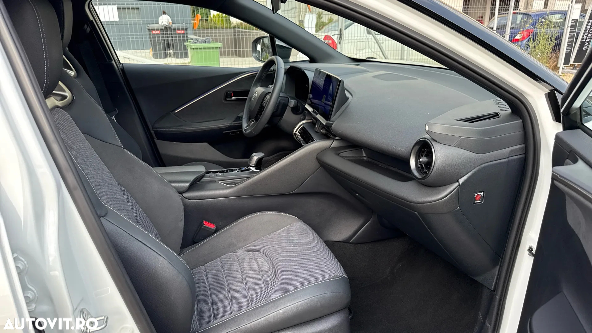 Toyota C-HR 2.0 HEV 197 CP 4x2 CVT Exclusive - 12