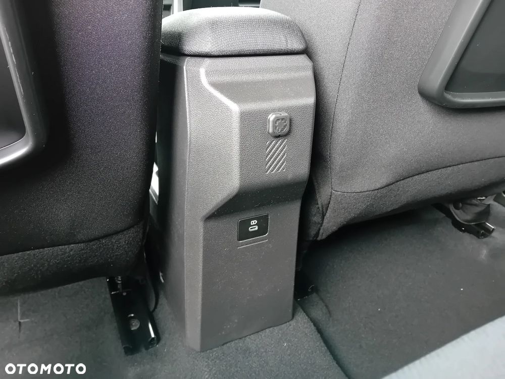 Dacia Jogger 1.8 Full Hybrid 155 Journey MMT 7os - 17