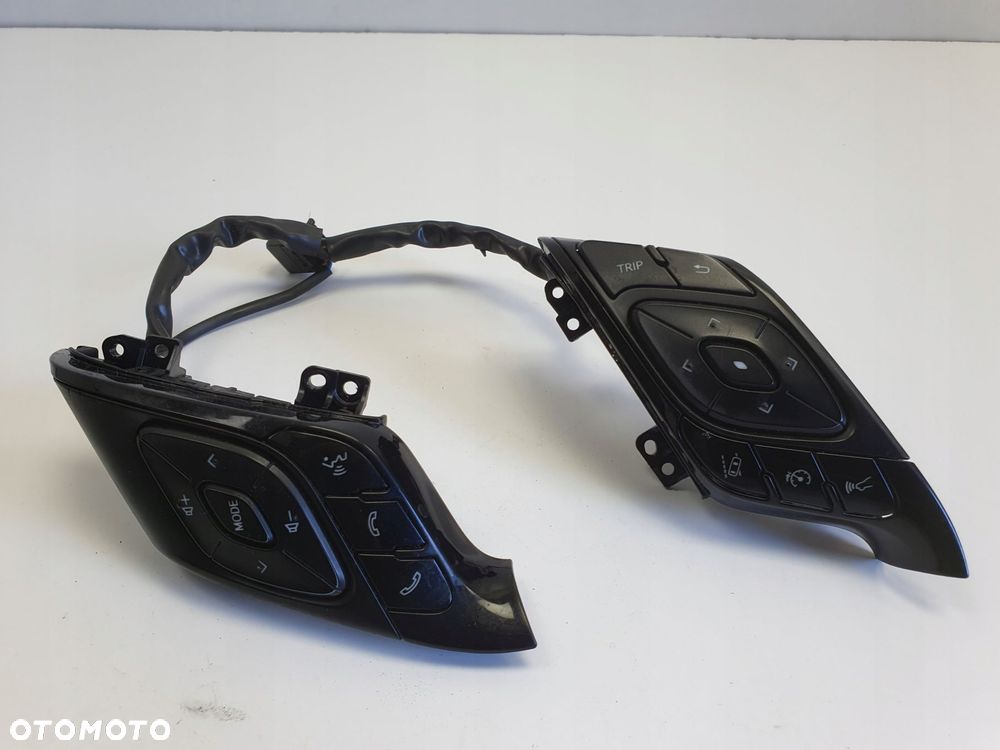Toyota C-HR CHR PRZEŁĄCZNIK KIEROWNICY Panel multifunkcja 75J388 - 1