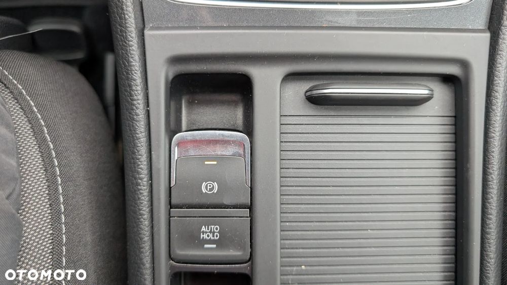 Volkswagen Golf 1.6 TDI (BlueMotion Technology) Comfortline - 17