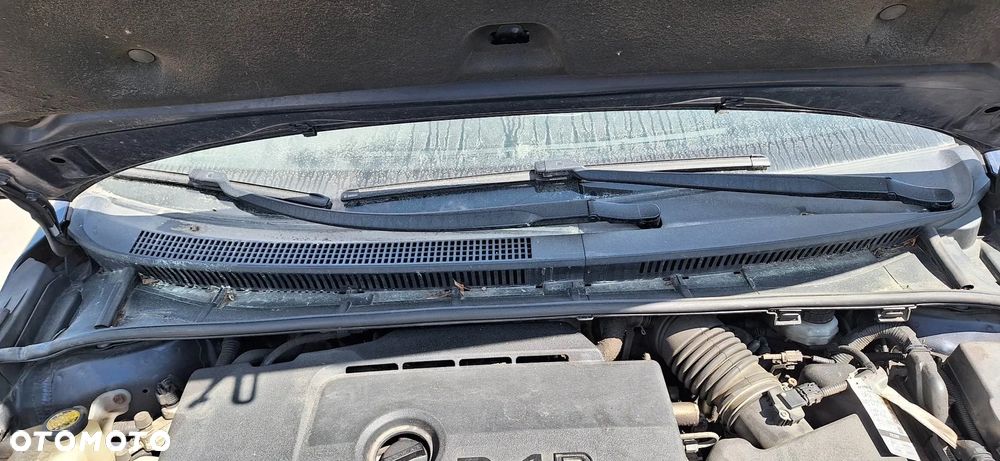 TOYOTA Avensis t27 podszybie - 2