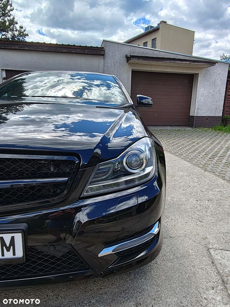 Mercedes-Benz Klasa C 250 CGI BlueEff Sport - 3