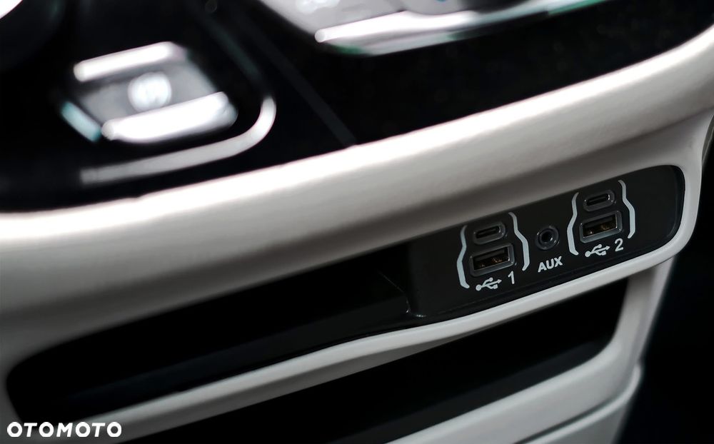Chrysler Pacifica - 28