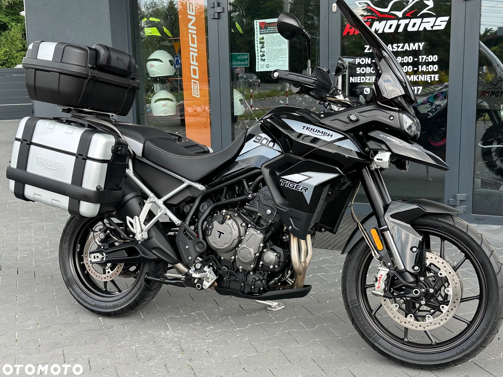 Triumph Tiger - 1