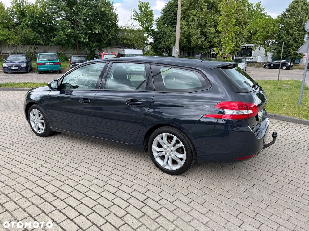 Peugeot 308 1.5 BlueHDi Allure S&S EAT6 - 28