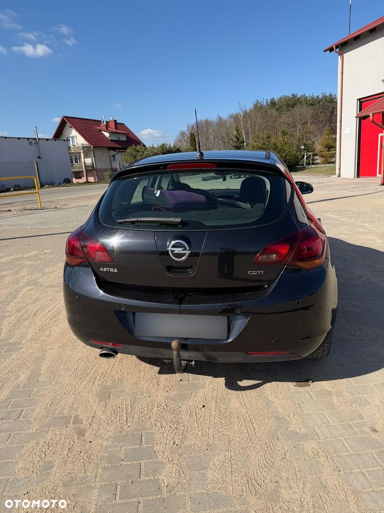 Opel Astra 2.0 CDTI Cosmo - 8
