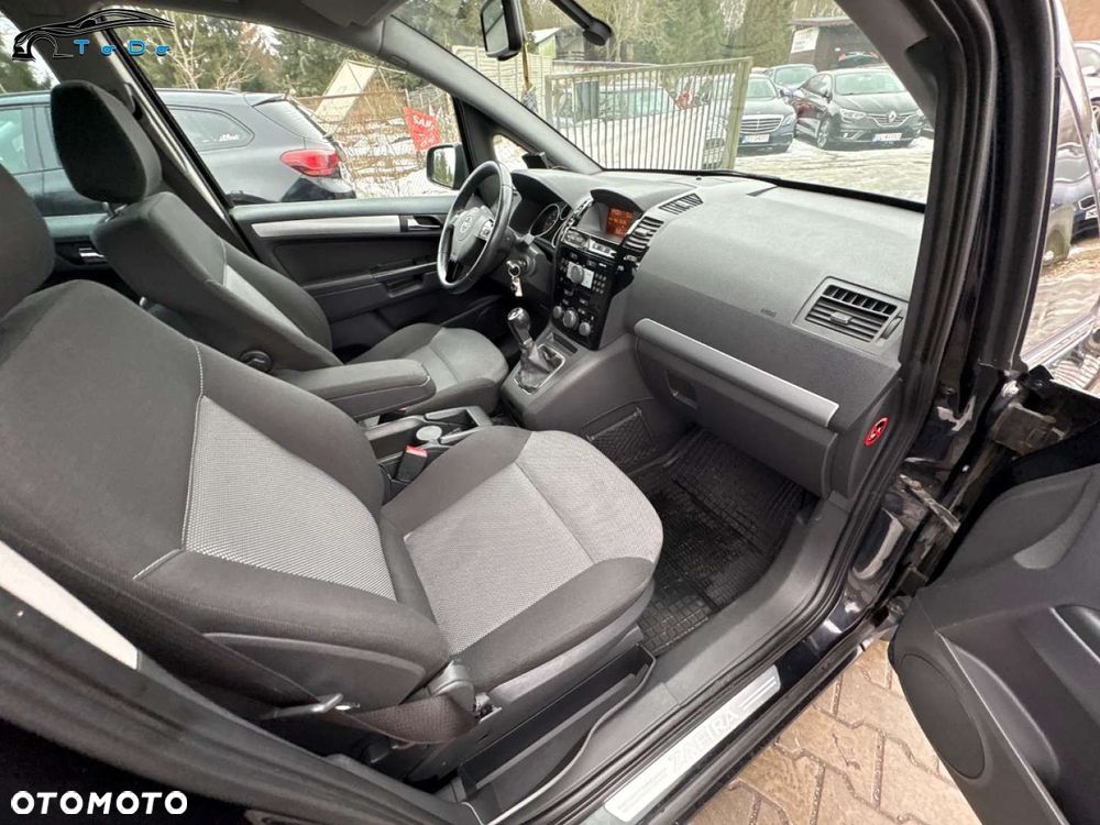 Opel Zafira 1.8 Cosmo - 11