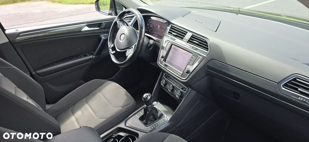 Volkswagen Tiguan - 24
