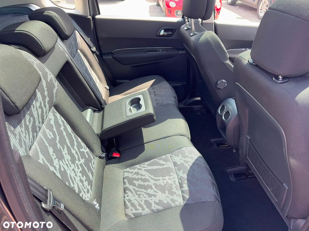 Peugeot 3008 - 9