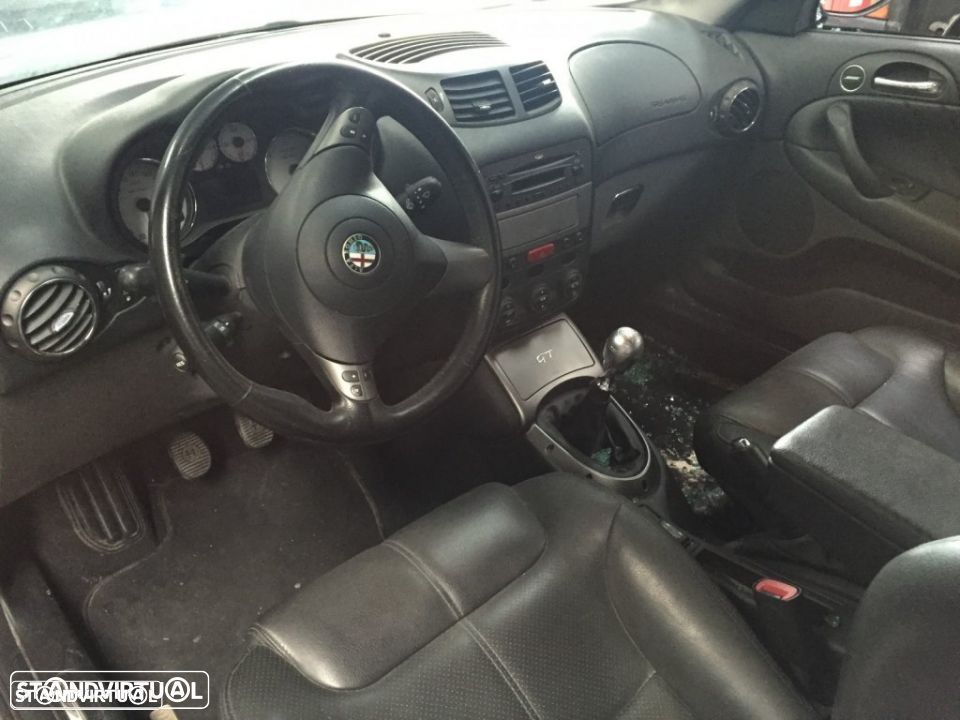 Alfa Romeo GT 1.9 jtd 150cv de 2006 para peças - 5