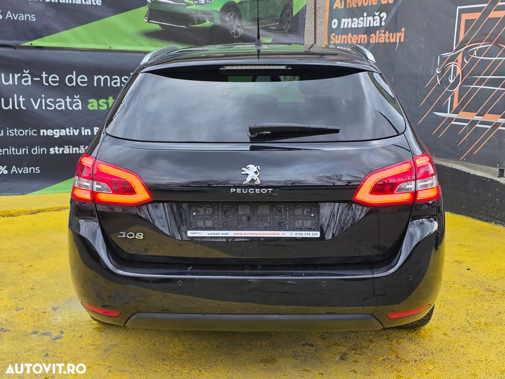 Peugeot 308 1.2 L PureTech Turbo S&S Allure Pack - 8