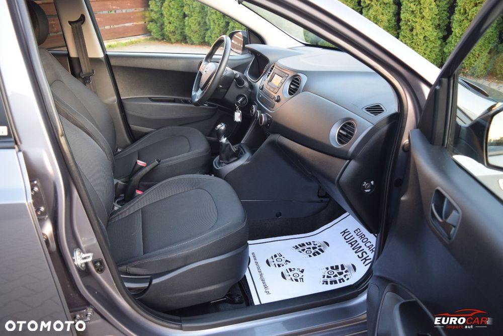 Hyundai i10 1.2 YES!+ - 15