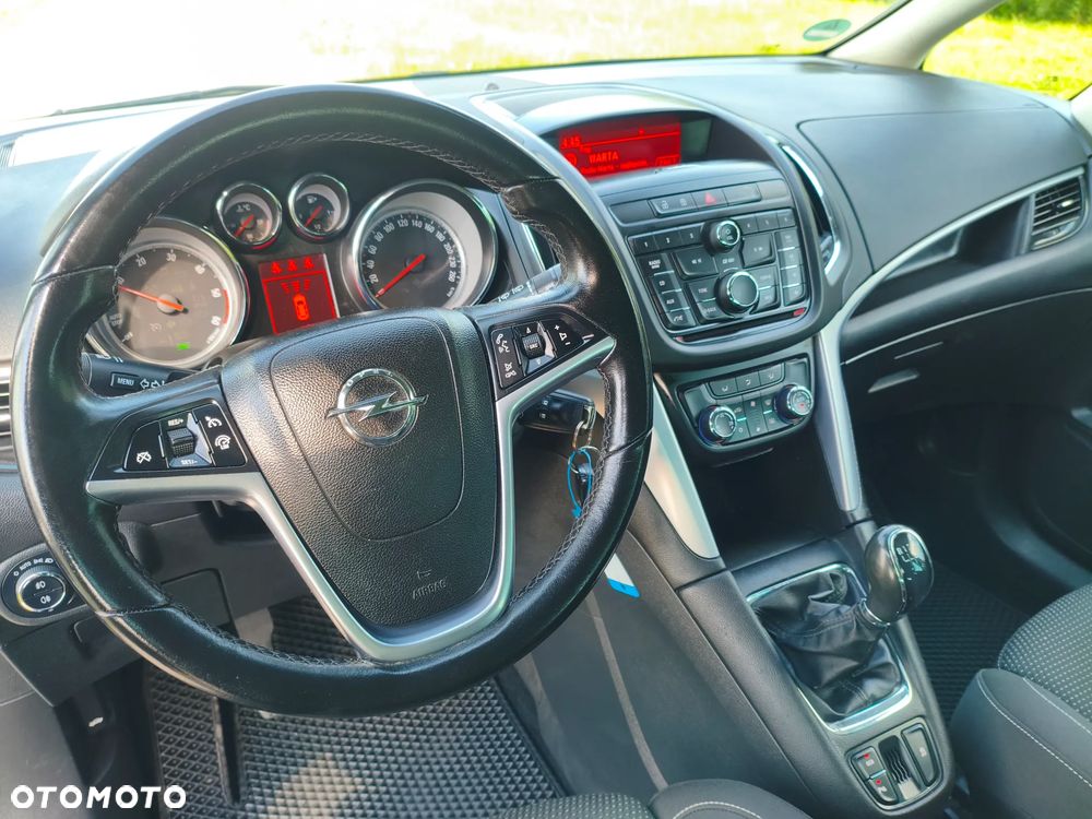 Opel Zafira - 9