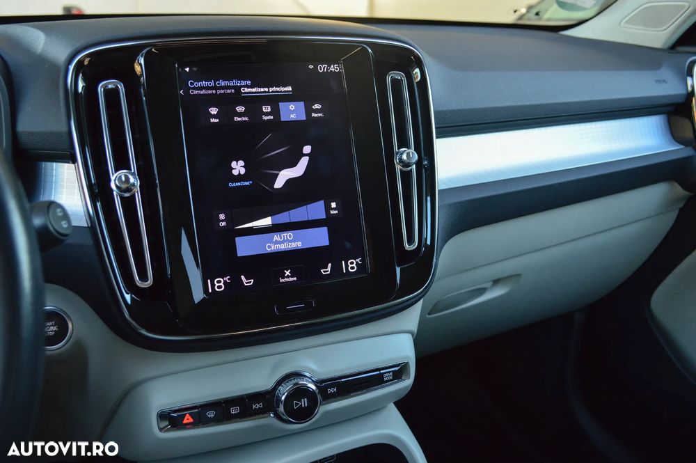 Volvo XC 40 D4 AWD Inscription - 23